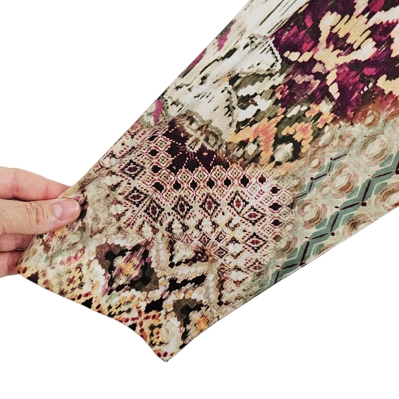 Chico's V-Neck Printed Asymmetrical Top NWT - Picture 6 of 9